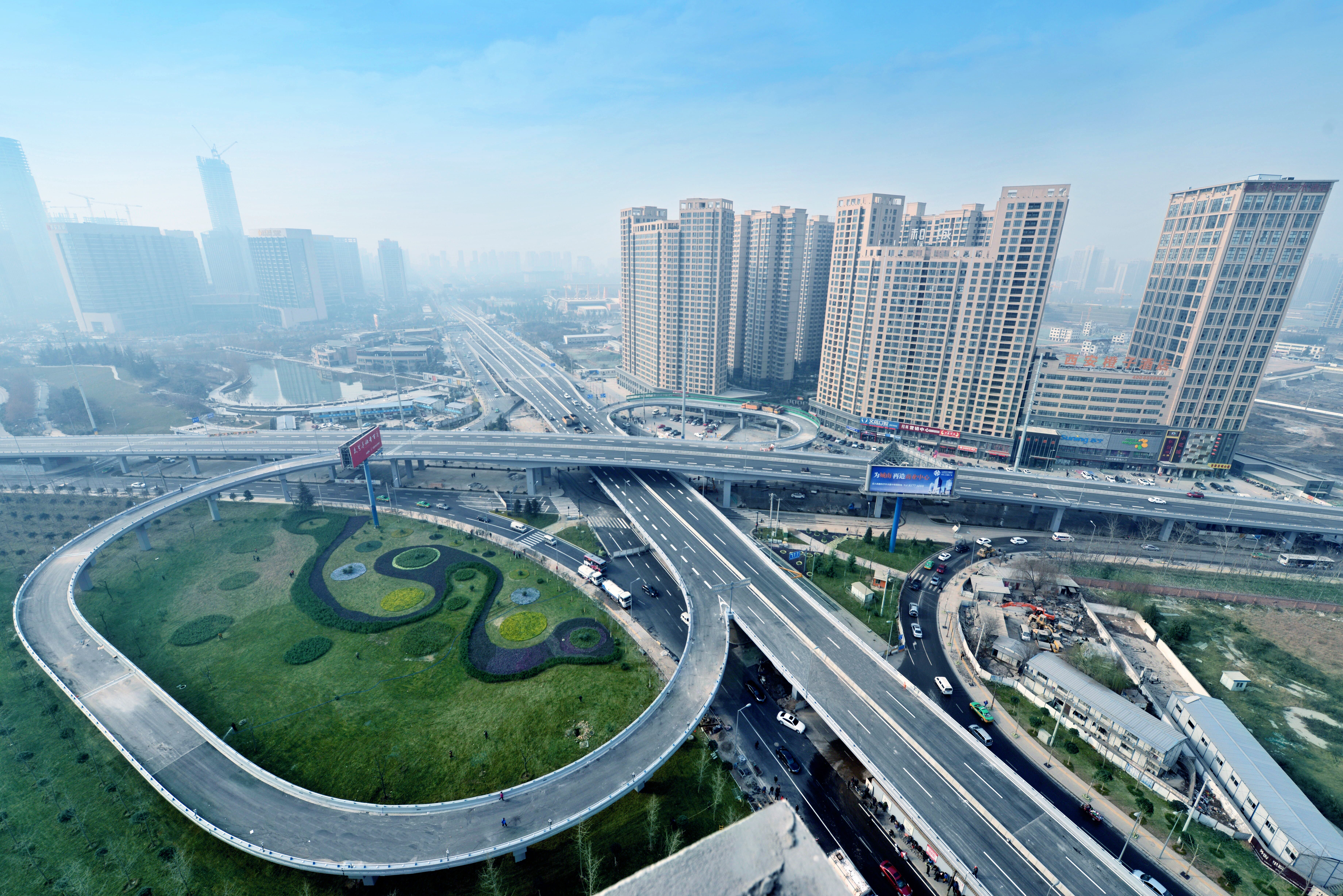 西安城市綜合交通改善項(xiàng)目太白路—丈八東路立交工程（國家優(yōu)質(zhì)工程獎）.jpg