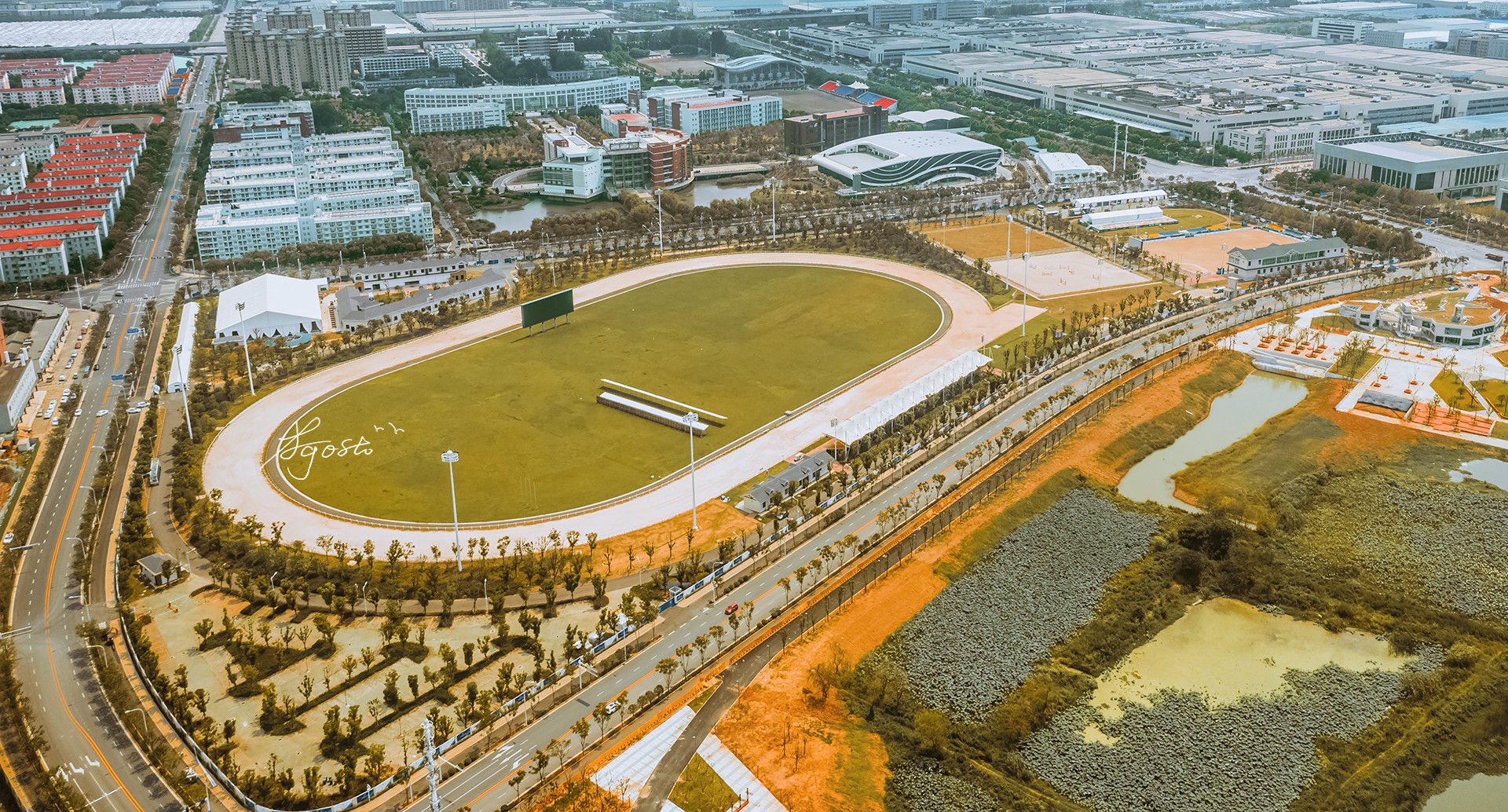 武漢商學(xué)院馭馬體育公園——2019年第七屆世界軍人運(yùn)動(dòng)會(huì)馬術(shù)比賽場(chǎng)地.jpg